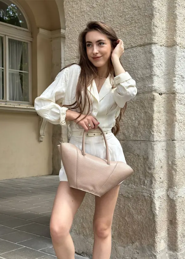 Сумка Bella Bertucci пудрова